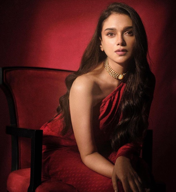 aditi rao hydari sexy pics 16