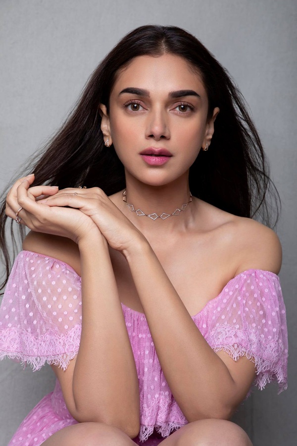 aditi rao hydari sexy pics 7