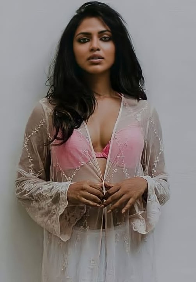 amala paul sexy pic 13