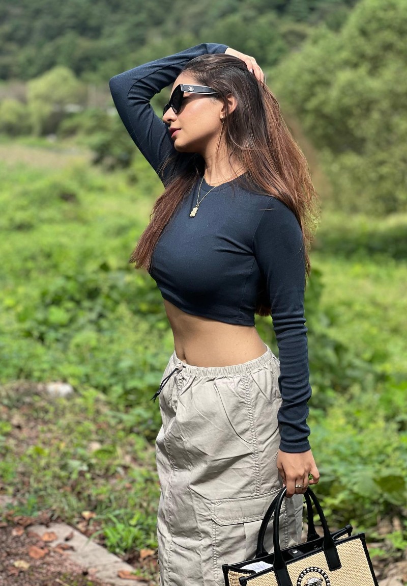 anushka sen sexy pic 31