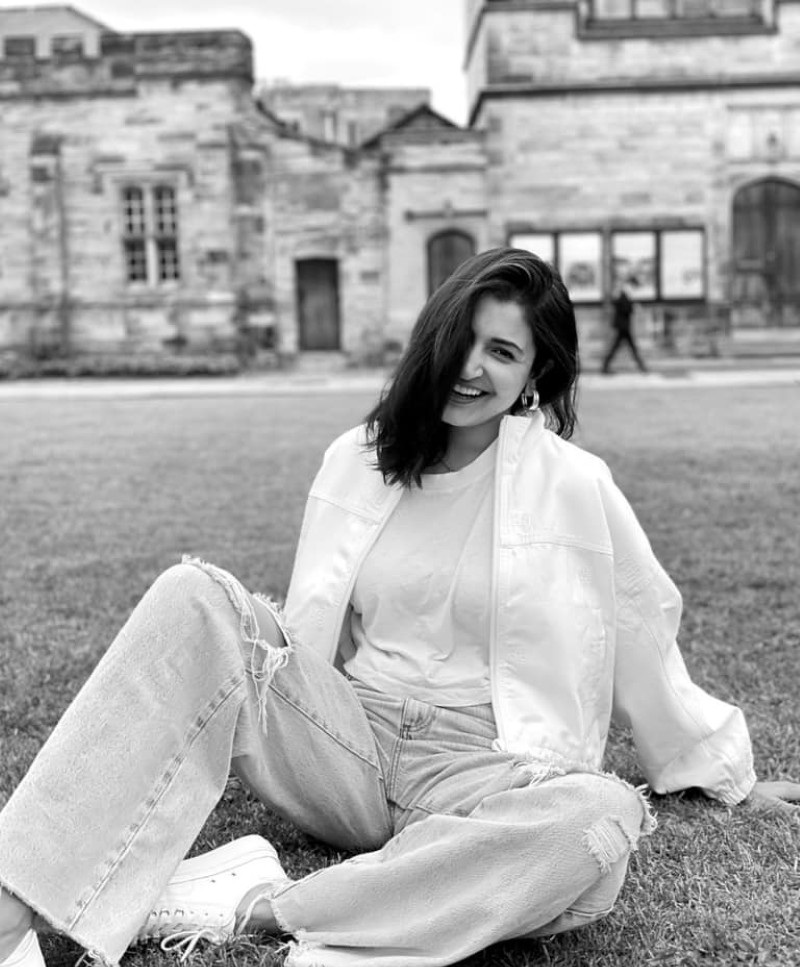 anushka sharma sexy pics 10