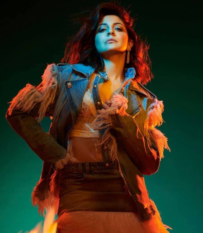 anushka sharma sexy pics 33
