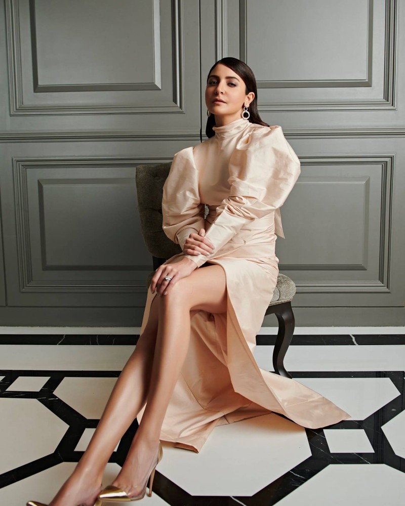 anushka sharma sexy pics 34