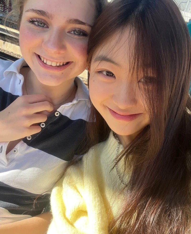 cute 2 best friends 31