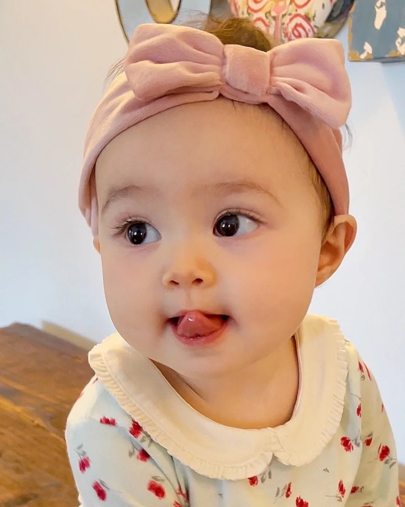 cute baby girl photos with a smile