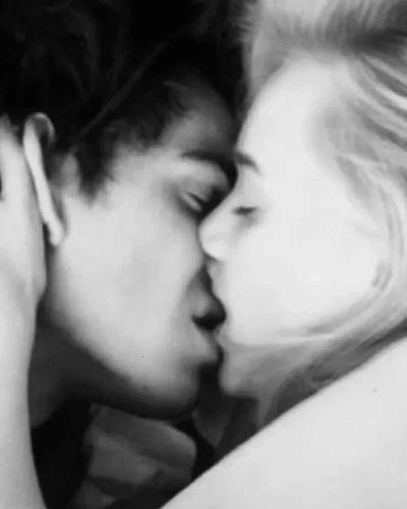 cute kiss 26