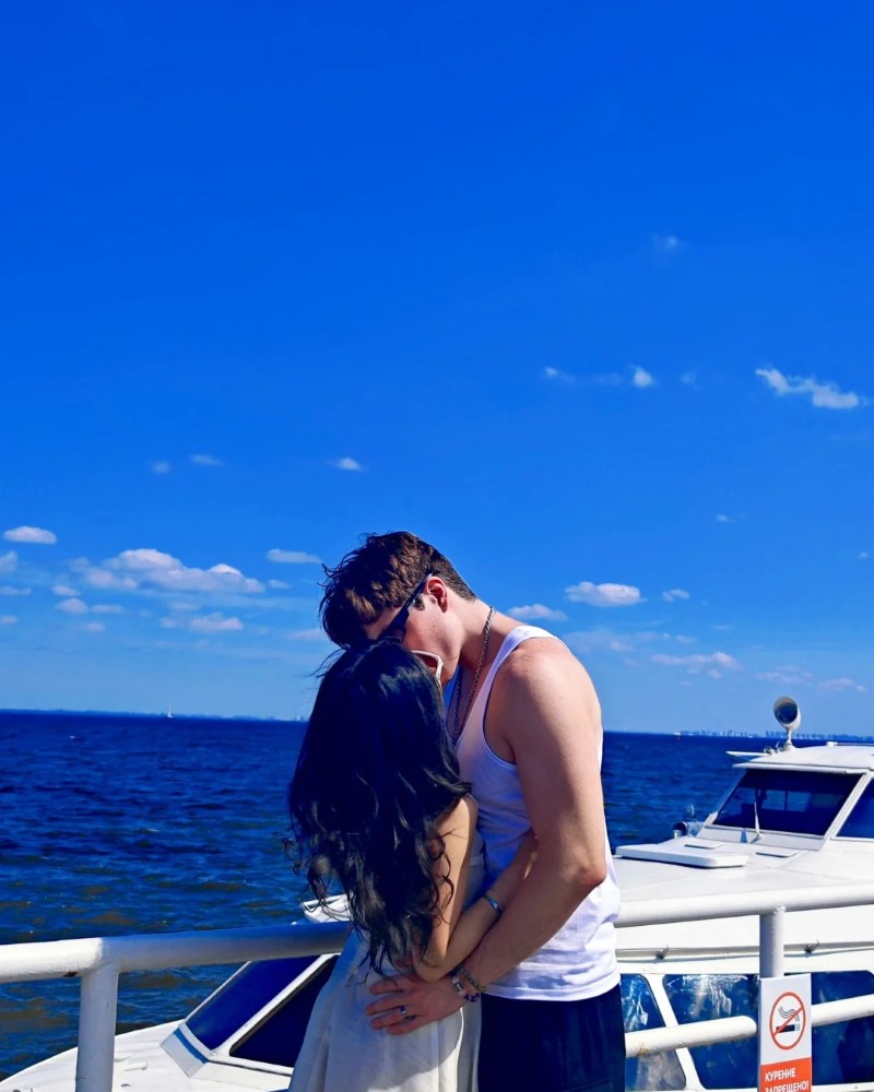 cute kiss 29