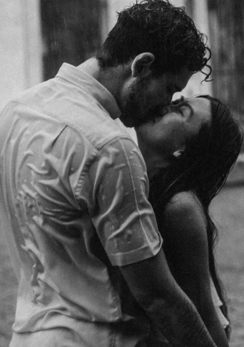 cute love kiss images