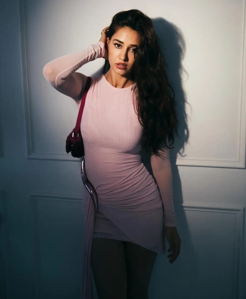 disha patani sexy pics 36