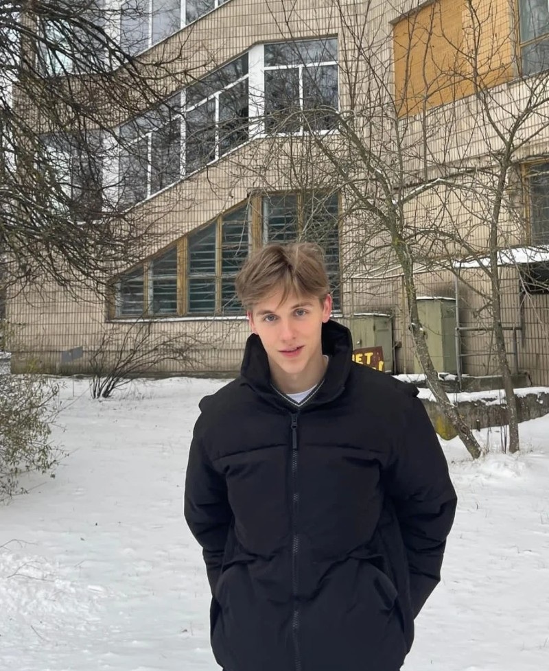 handsome boy pic 18 years old 15