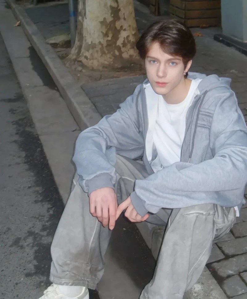 handsome boy pic 18 years old 9