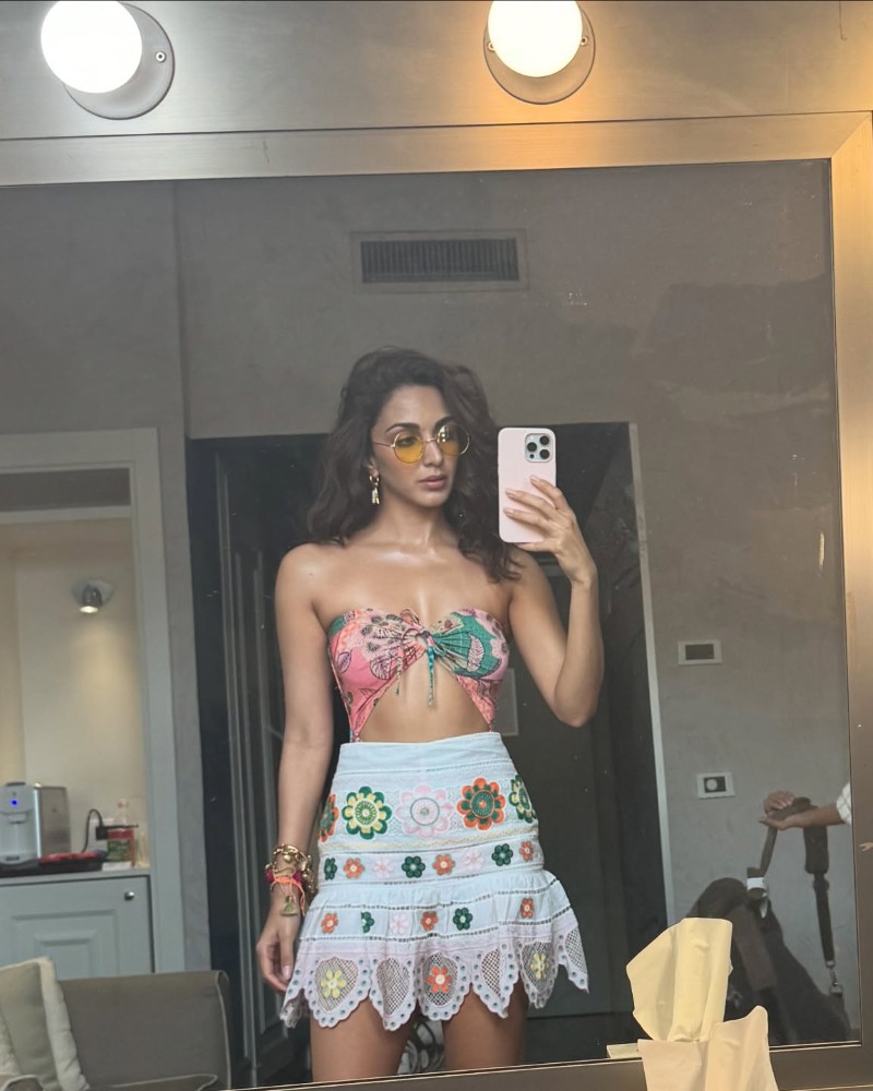 kiara advani hot and sexy pics