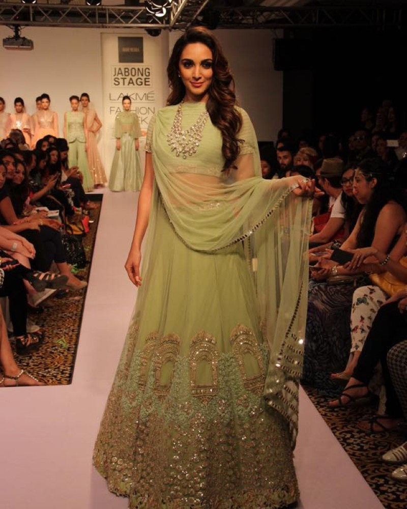 kiara advani sexy pics 27