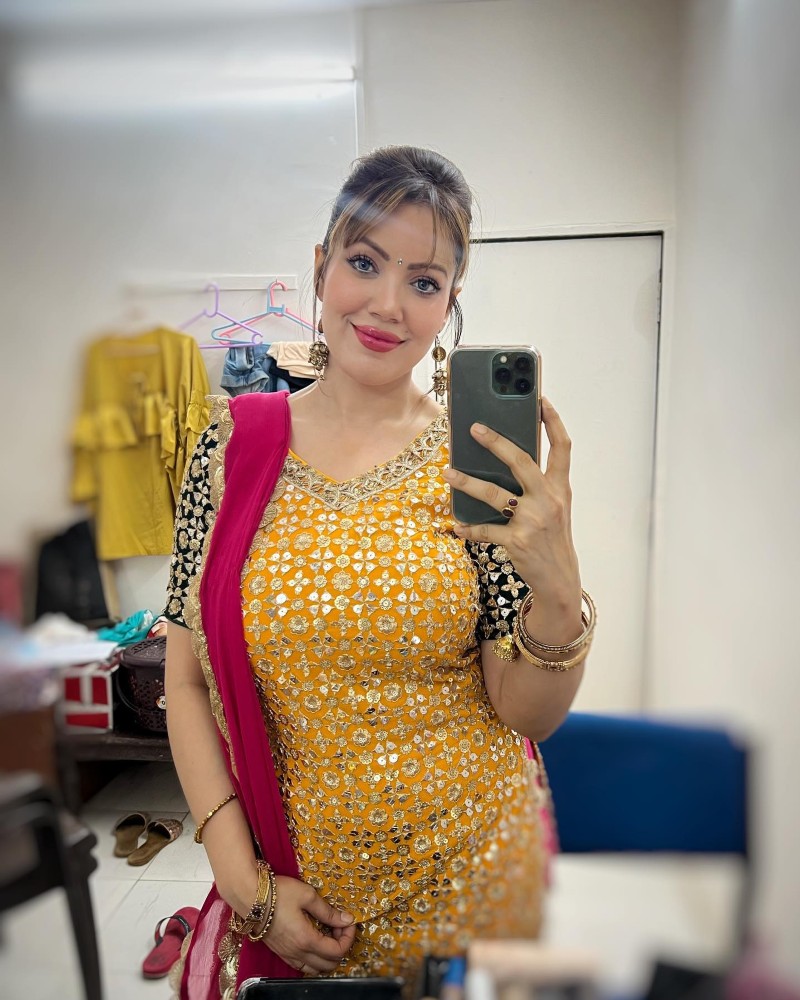 munmun dutta sexy pics 22