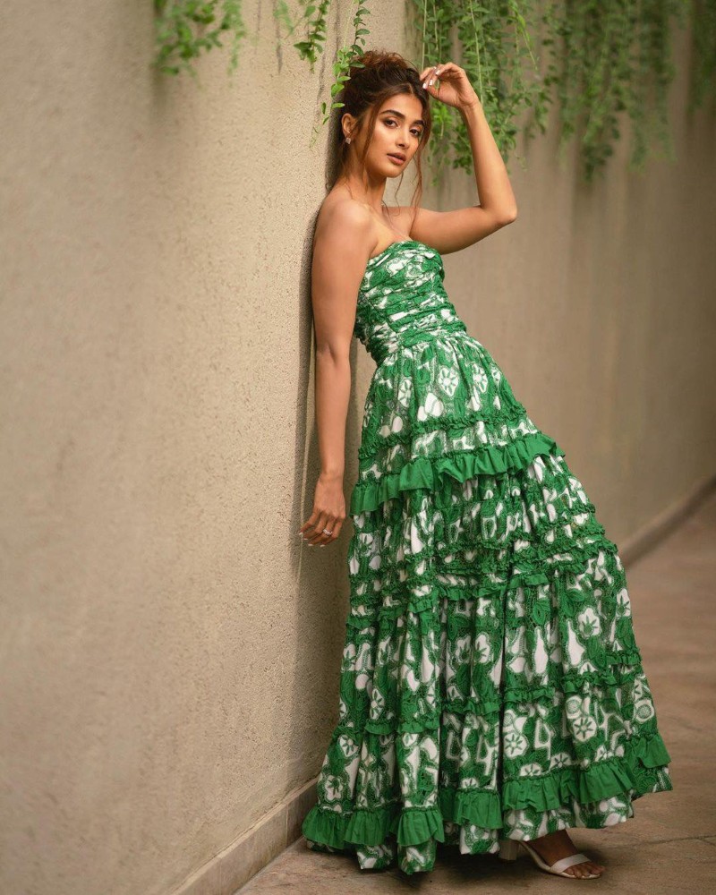 pooja hegde sexy pics 29