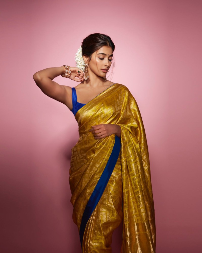 pooja hegde sexy pics 36