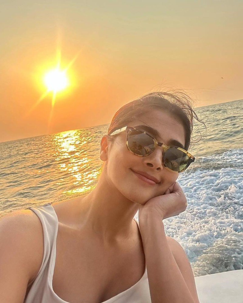 pooja hegde sexy pics 39