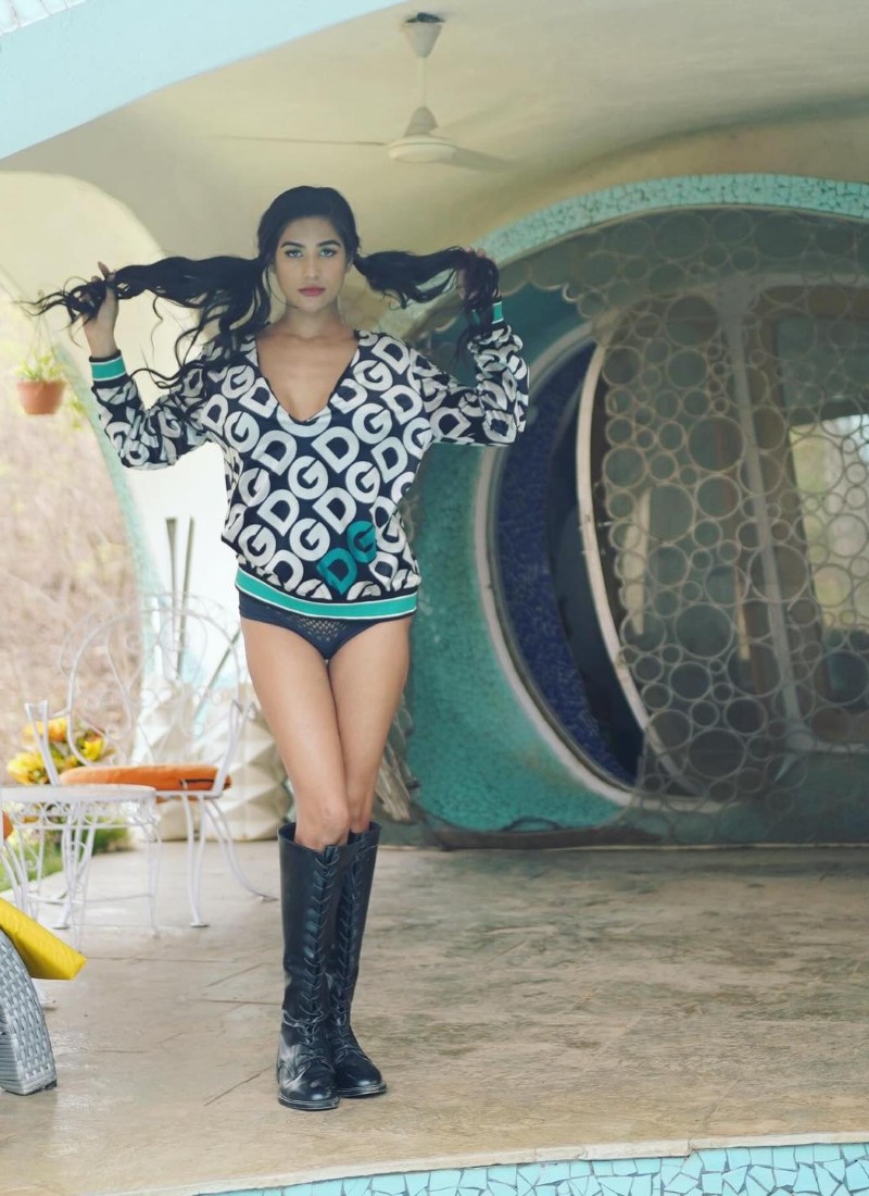 poonam pandey sexy pics 37