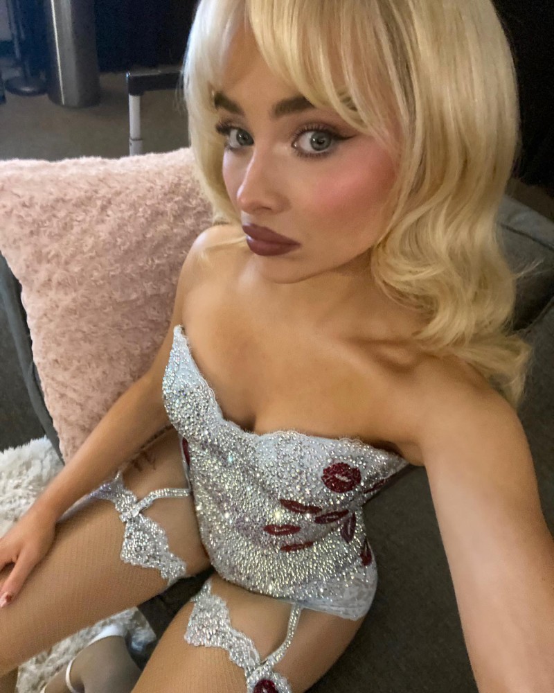 sabrina carpenter sexy pics 6