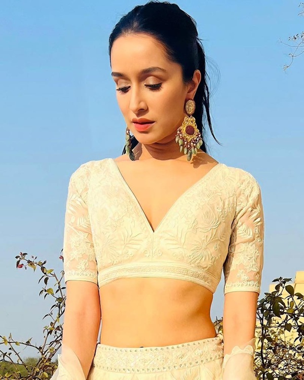 shraddha kapoor sexy pics 31