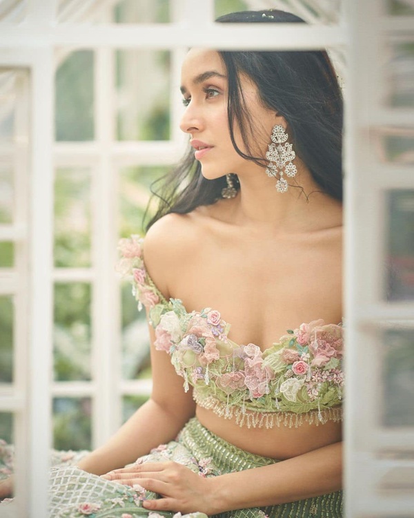 shraddha kapoor sexy pics 8