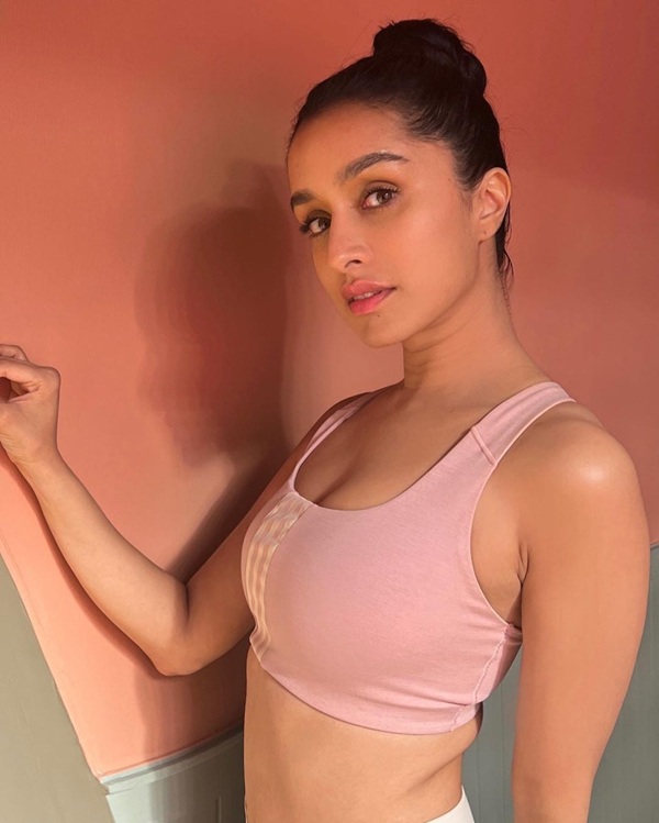 shraddha kapoor sexy pics 9