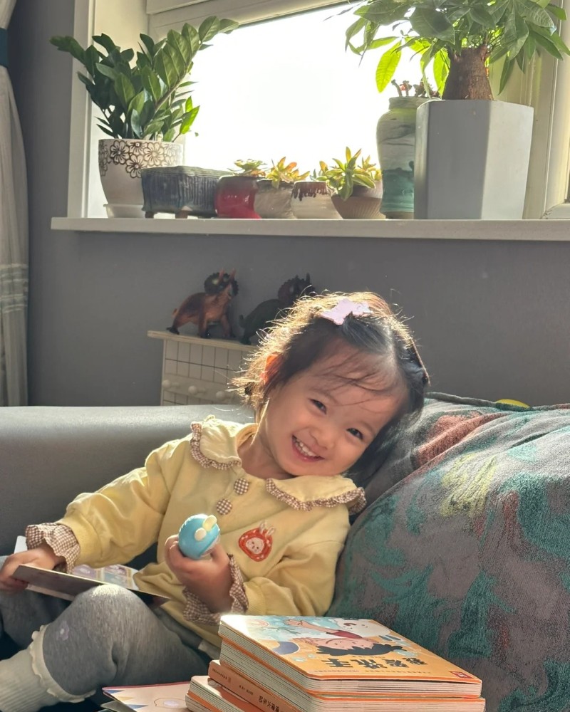 smile cute baby girl 10