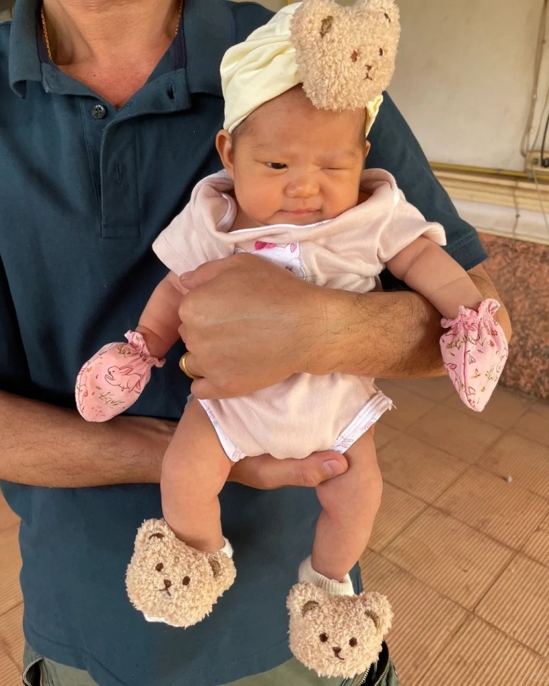 smile cute baby girl 17