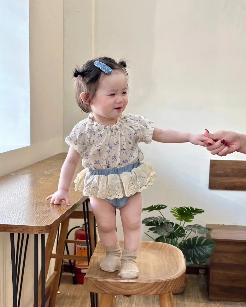 smile cute baby girl 19