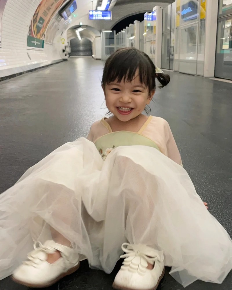 smile cute baby girl 7