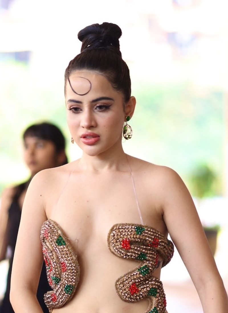 urfi javed sexy pics 20