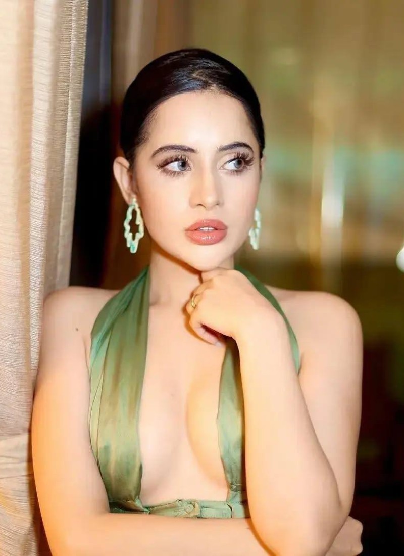 urfi javed sexy pics 35