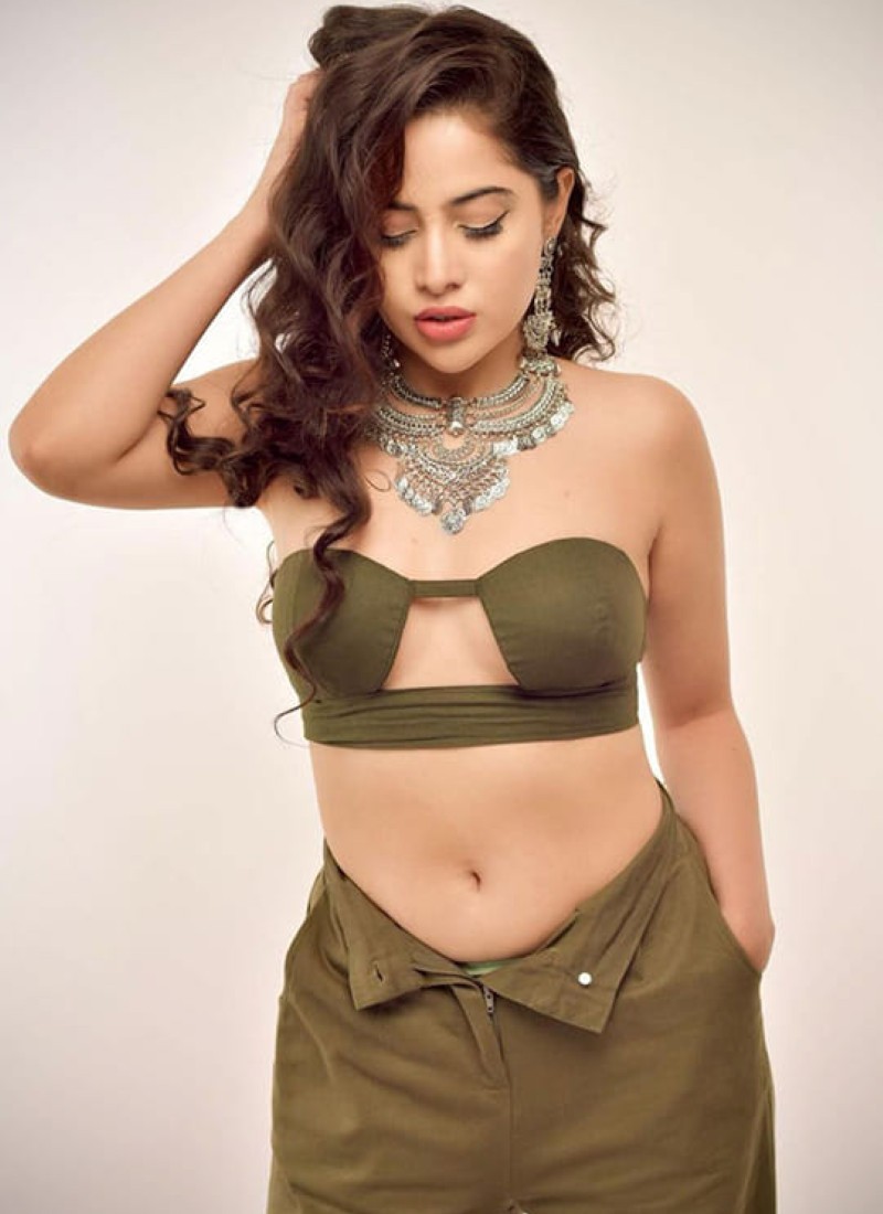 urfi javed sexy pics 4